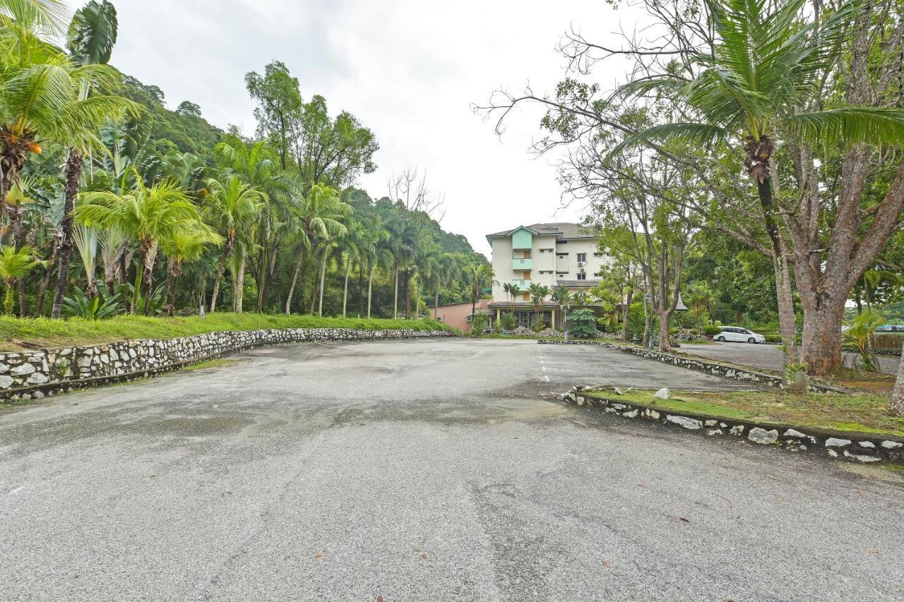 Oyo Home 90700 Teluk Batik Holiday Apartment Kampong Telok Batu Exterior foto